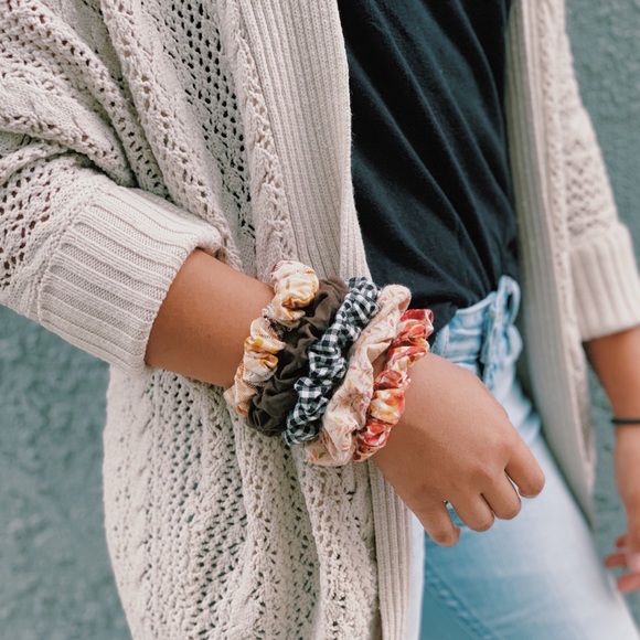 5 handmade scrunchies fall collection - Picture 2 of 2